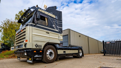 20251019-Tom-Holding-00562